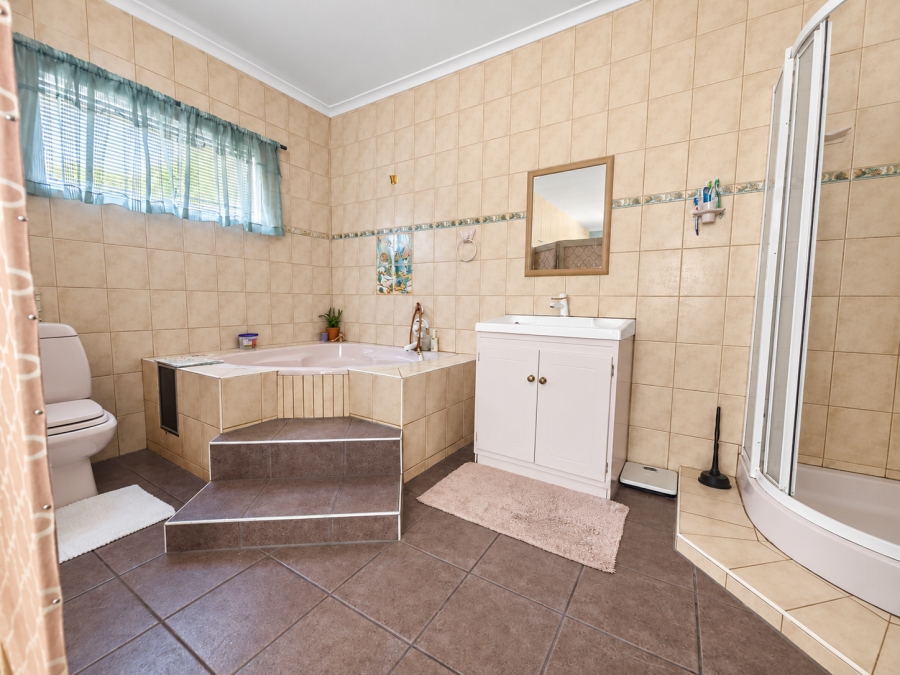 4 Bedroom Property for Sale in Hopefield Western Cape
